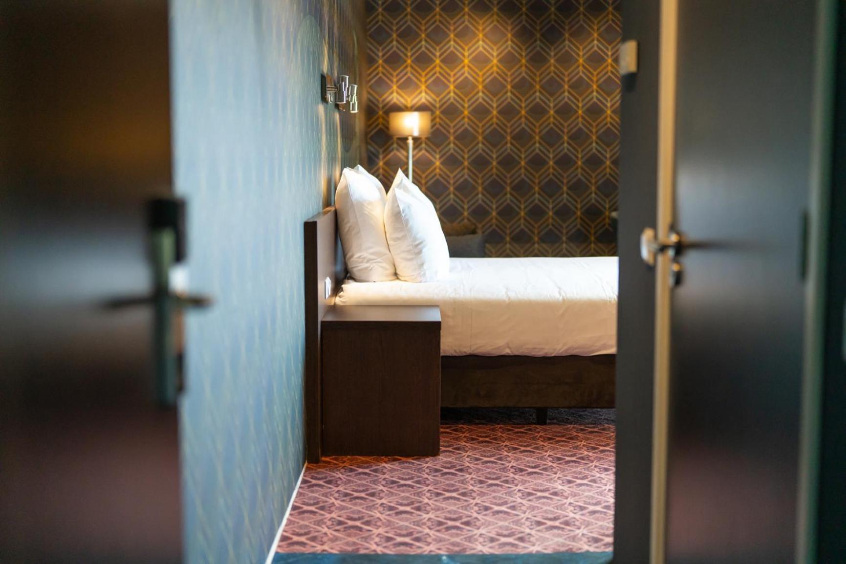 Hampshire Hotel - Delft Centre Екстер'єр фото