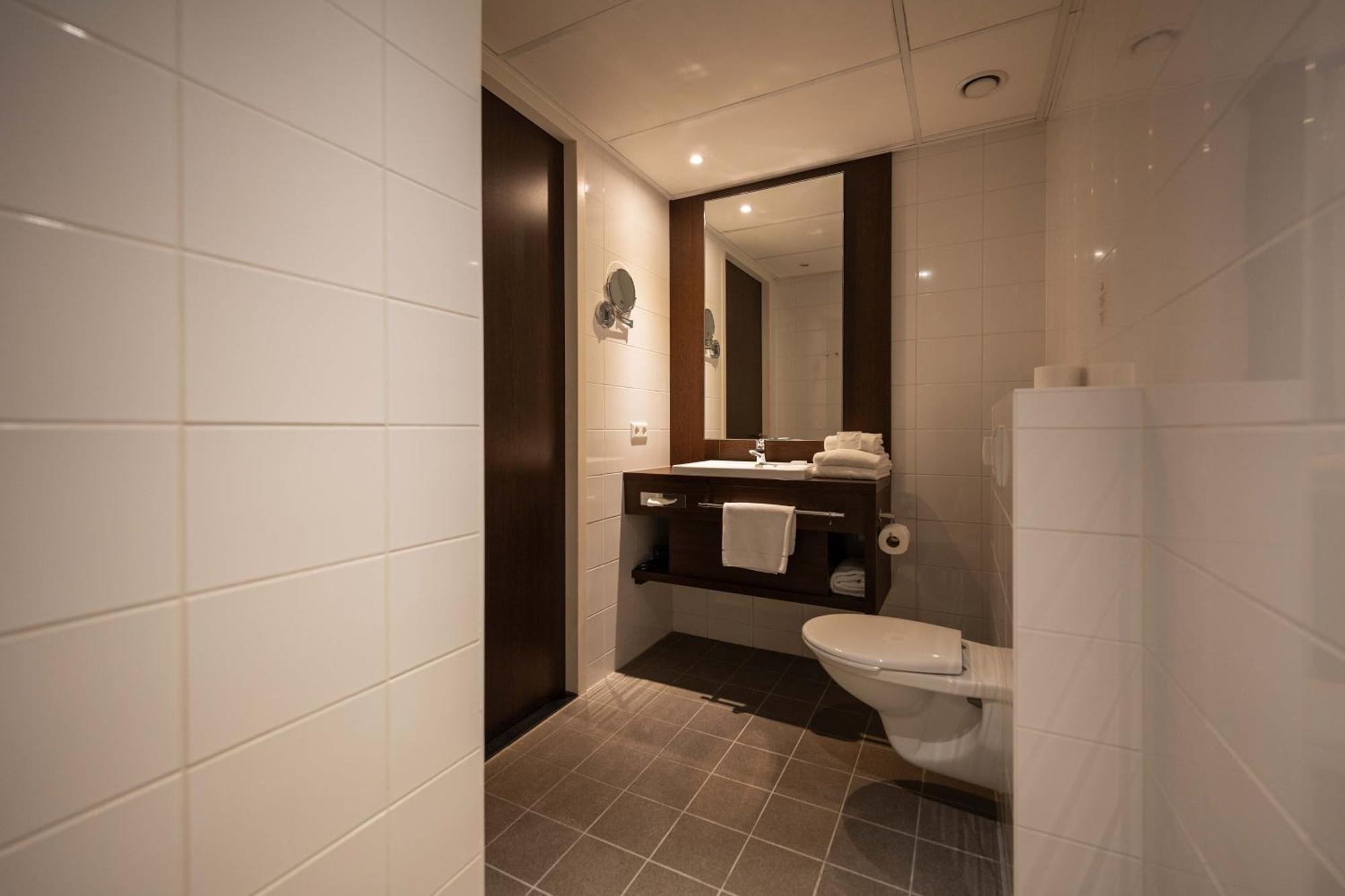Hampshire Hotel - Delft Centre Екстер'єр фото