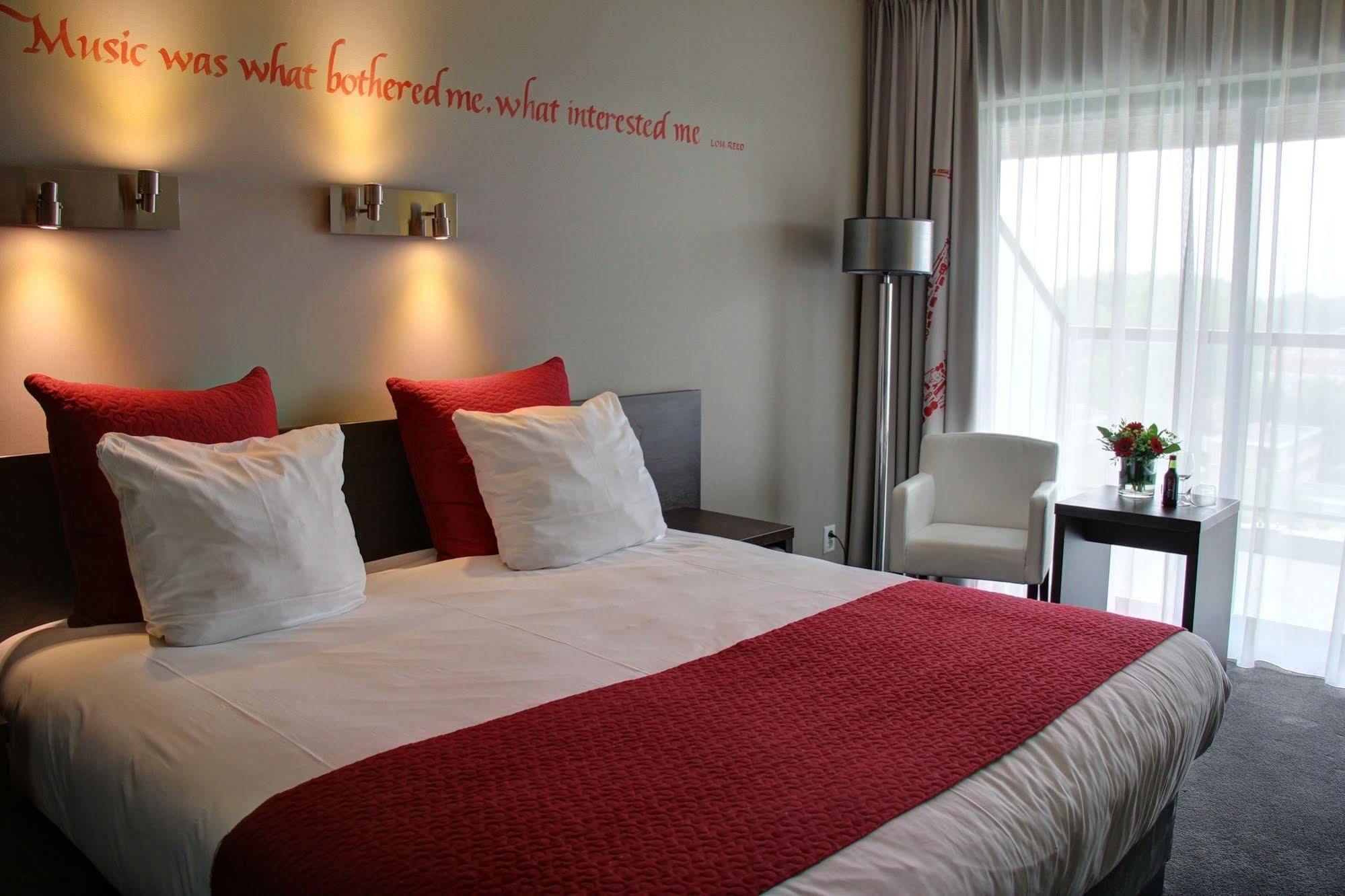 Hampshire Hotel - Delft Centre Екстер'єр фото