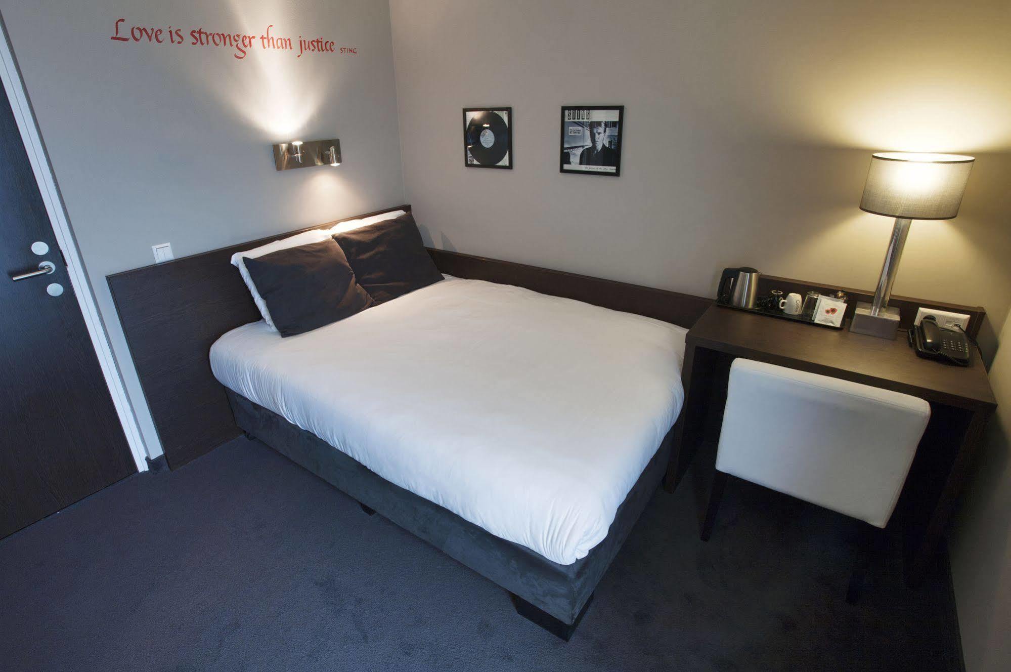 Hampshire Hotel - Delft Centre Екстер'єр фото