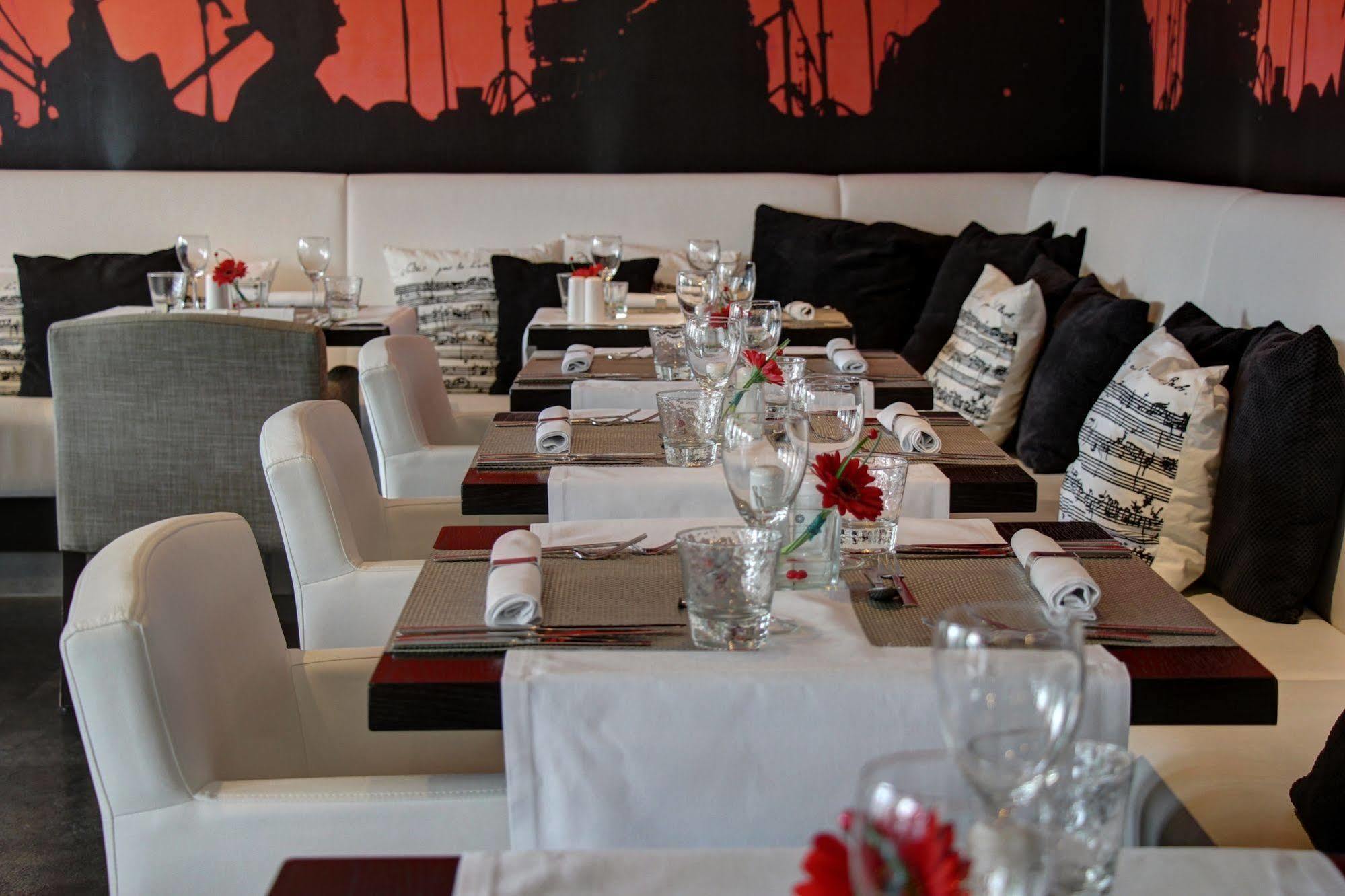 Hampshire Hotel - Delft Centre Екстер'єр фото